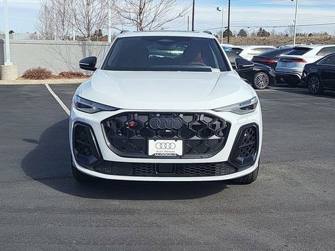 New 2025 Audi SQ5 Prestige image 3