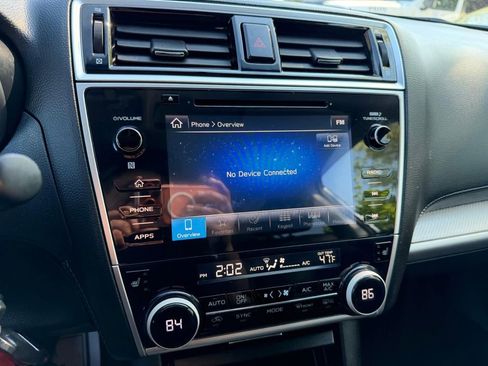 Used 2018 Subaru Outback 2.5i Premium AWD/4WD image 23