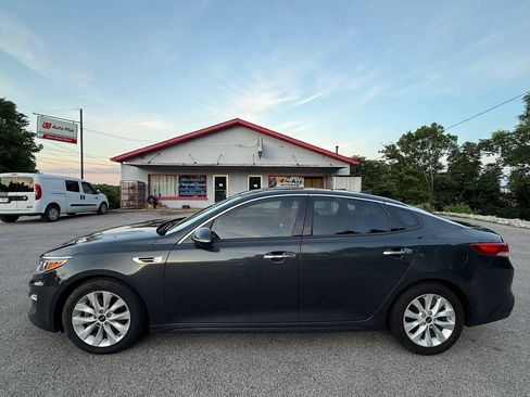 Used 2016 Kia Optima EX w/ Premium Package FWD image 7