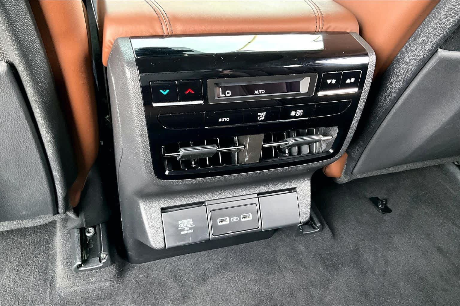 Used 2024 Acura MDX w/ Technology Package AWD/4WD image 36