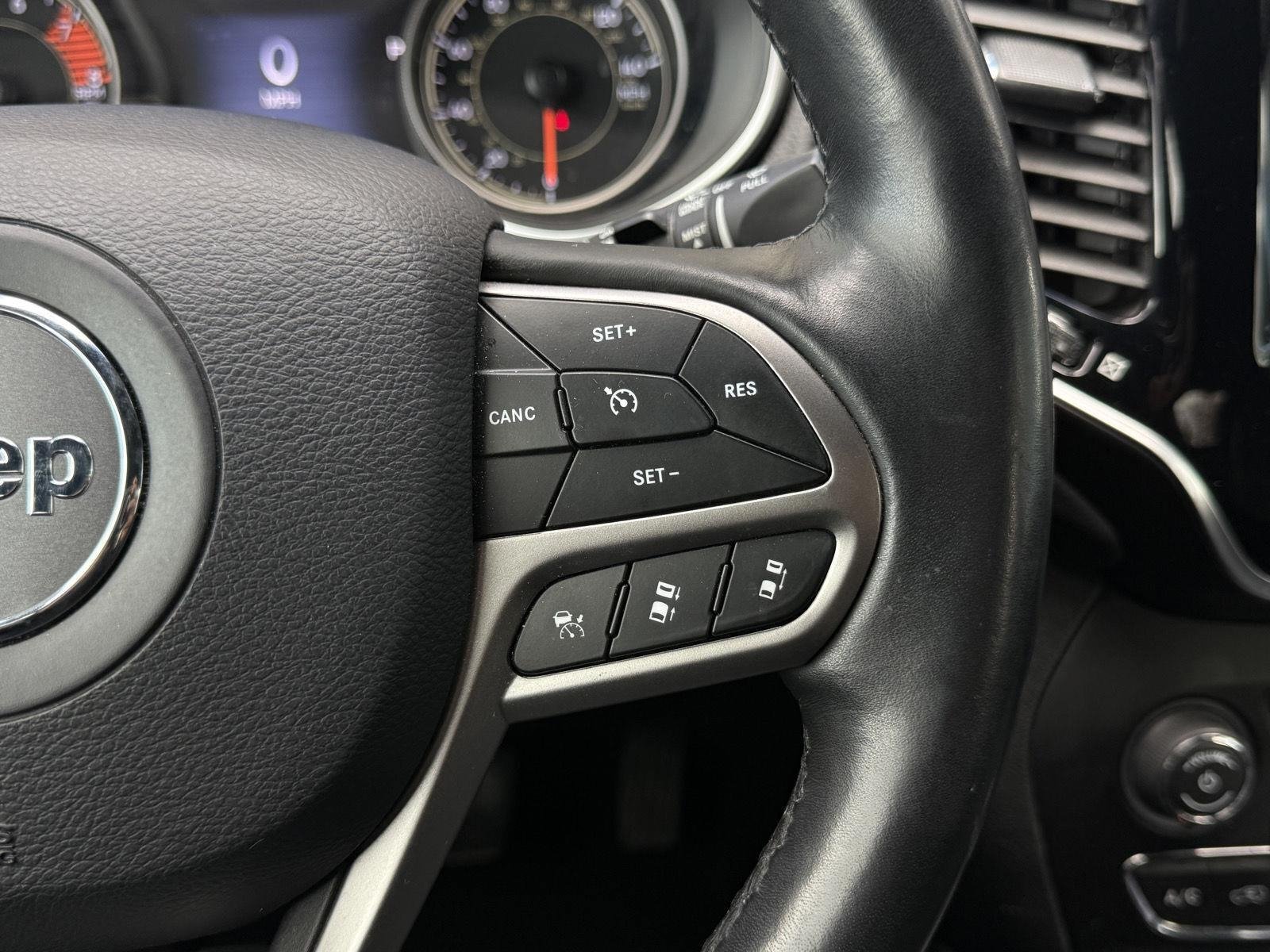 Used 2019 Jeep Cherokee High Altitude AWD/4WD image 32