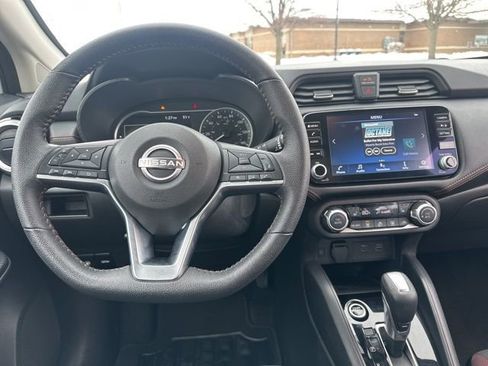 Used 2024 Nissan Versa SR image 8