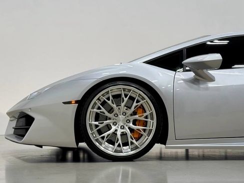 Used 2017 Lamborghini Huracan LP 580-2 RWD image 12