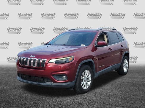 Used 2019 Jeep Cherokee Latitude w/ Popular Appearance Group AWD/4WD image 3