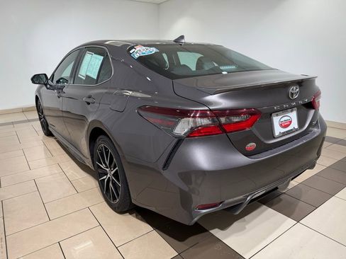 Certified 2023 Toyota Camry SE image 3