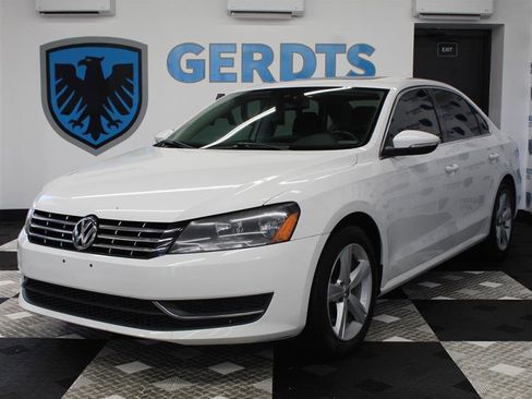 Used 2012 Volkswagen Passat TDI SE FWD image 1