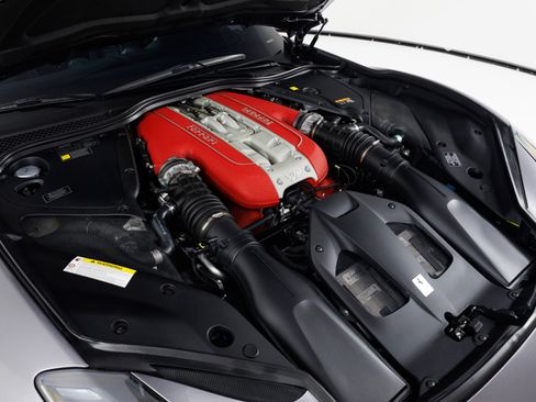 Used 2021 Ferrari 812 GTS RWD image 50