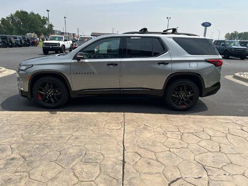 Used 2023 Chevrolet Traverse Premier w/ Redline Edition AWD/4WD image 5