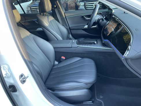 Certified 2025 Mercedes-Benz E 350 E 350 4MATIC Sedan image 52