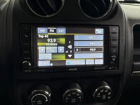 Used 2014 Jeep Patriot Limited w/ Sun/Sound Group AWD/4WD image 28