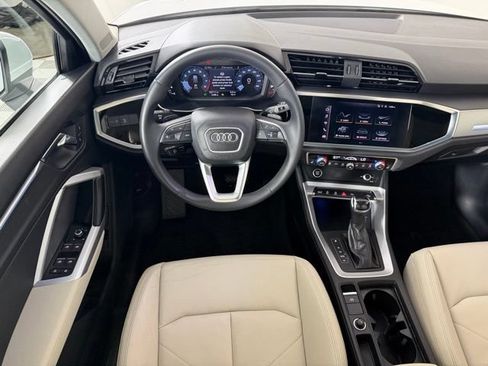 Used 2022 Audi Q3 2.0T Premium Plus w/ Premium Plus Package AWD/4WD image 11