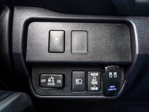 Used 2023 Toyota Tacoma TRD Off-Road RWD image 22