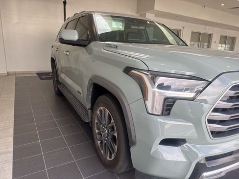 Used 2024 Toyota Sequoia Limited RWD image 3