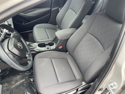 Used 2025 Toyota Corolla LE image 34