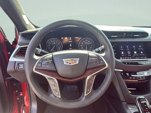 Used 2025 Cadillac XT5 Premium Luxury w/ Technology Package image 22