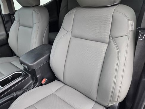 Used 2022 Toyota Tacoma SR w/ SR Convenience Package image 16