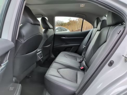 Used 2024 Toyota Camry XSE FWD image 14