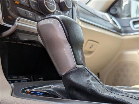 Used 2020 Jeep Grand Cherokee Limited RWD image 12