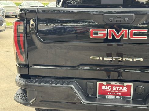 Used 2025 GMC Sierra 2500 AT4 AWD/4WD image 11