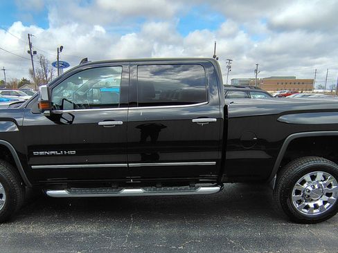Used 2016 GMC Sierra 2500 Denali w/ Duramax Plus Package image 7