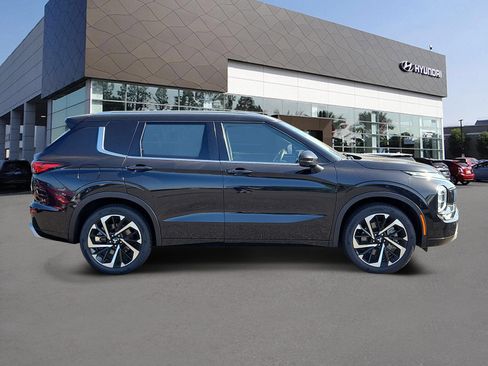 Used 2022 Mitsubishi Outlander SEL AWD/4WD image 3