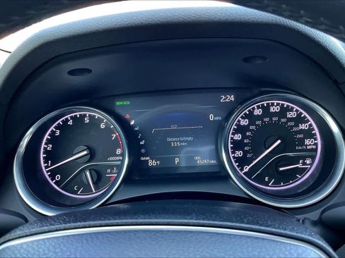 Used 2020 Toyota Camry XLE image 17