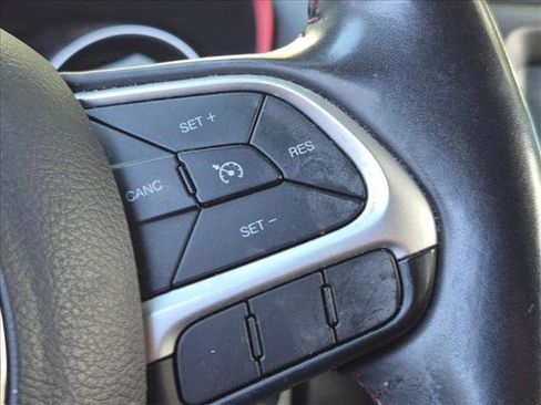 Used 2018 Jeep Compass Trailhawk AWD/4WD image 9