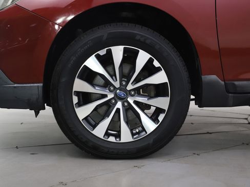 Used 2015 Subaru Outback 2.5i Limited image 31