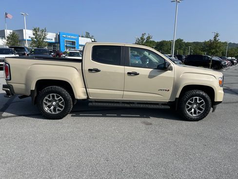 Used 2022 GMC Canyon AT4 AWD/4WD image 8