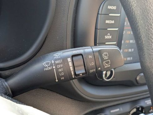 Used 2020 Kia Soul LX FWD image 25