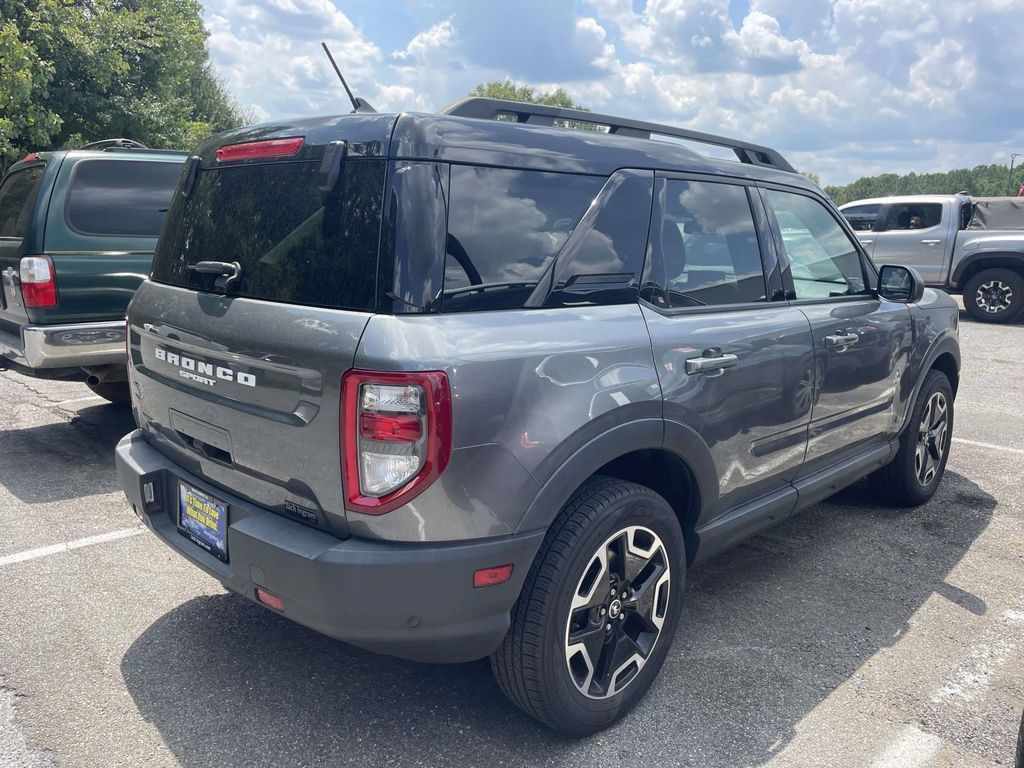 Used 2024 Ford Bronco Sport Outer Banks AWD/4WD image 2