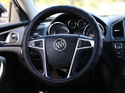 Used 2013 Buick Regal Premium image 27