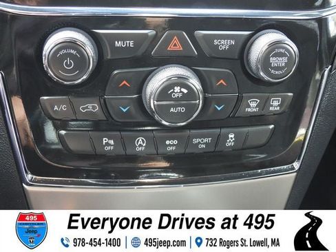 Used 2022 Jeep Grand Cherokee Laredo E AWD/4WD image 25