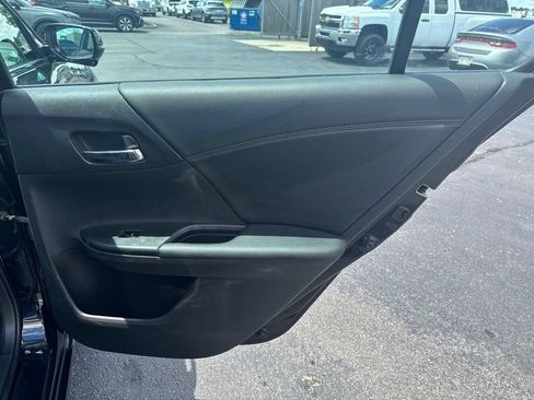 Used 2013 Honda Accord EX-L image 37
