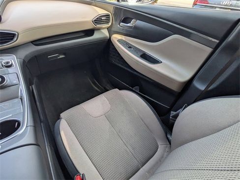 Used 2023 Hyundai Santa Fe SE image 16