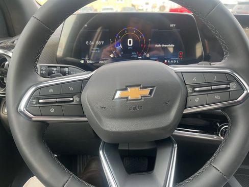 New 2026 Chevrolet Equinox LT w/ LPO, Floor Liner Package image 17