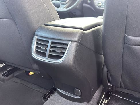 Used 2025 Chevrolet Malibu LT image 28