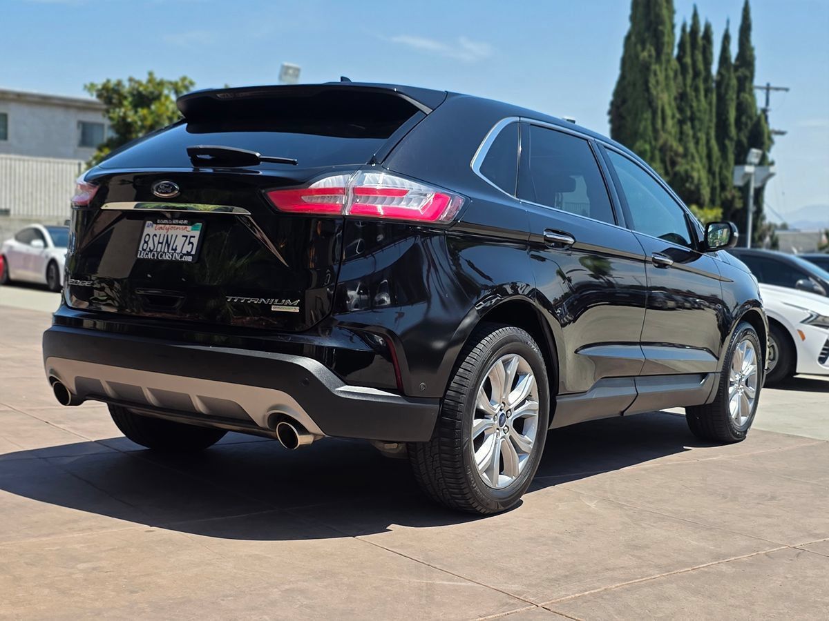 Used 2019 Ford Edge Titanium w/ Equipment Group 301A FWD image 12