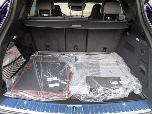 New 2025 Porsche Cayenne GTS image 28