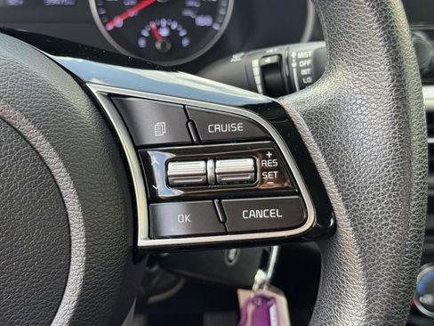 Certified 2021 Kia Forte LXS image 28