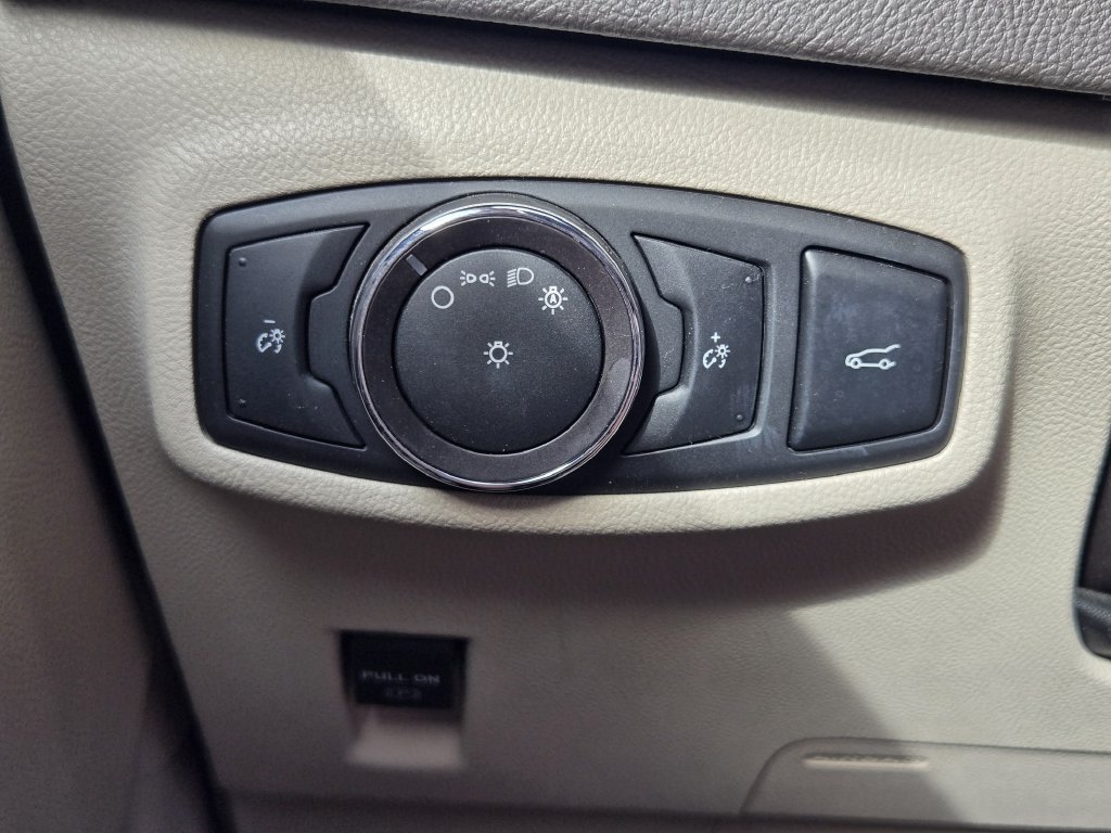 Used 2018 Lincoln MKC Reserve FWD image 23
