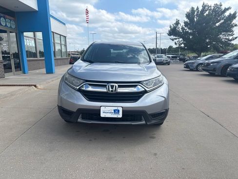 Used 2017 Honda CR-V LX image 2