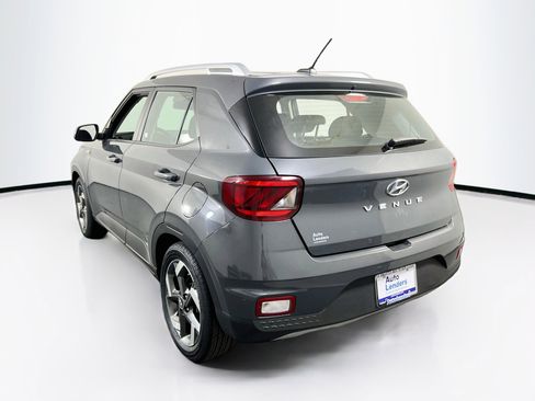 Used 2023 Hyundai Venue SEL w/ Cargo Package image 7