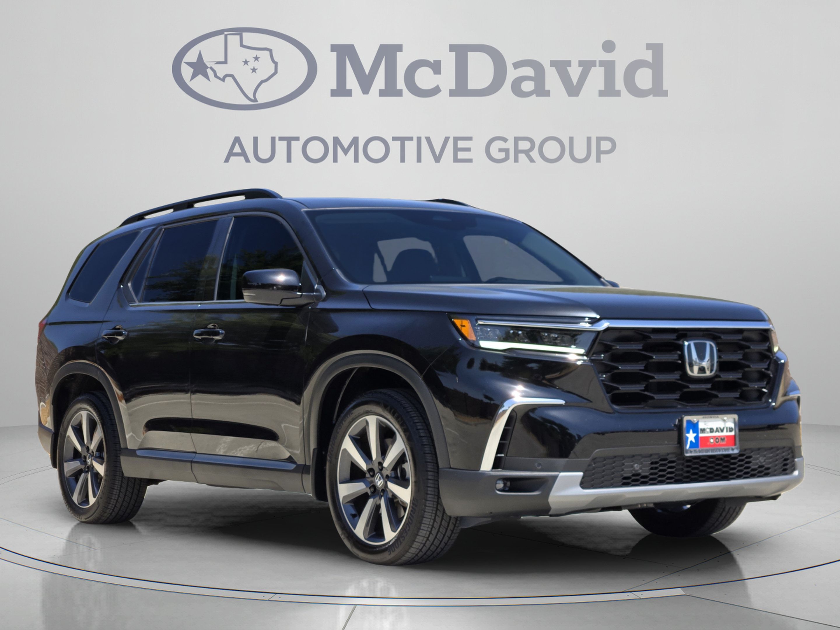 Certified 2025 Honda Pilot Touring image 7