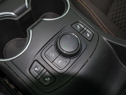 Used 2020 GMC Terrain SLE w/ Driver Convenience Package AWD/4WD image 22