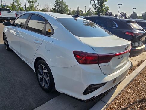 Used 2019 Kia Forte LXS FWD image 12