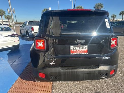 Used 2016 Jeep Renegade Latitude w/ Popular Equipment Group image 38