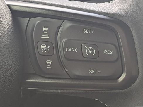 Used 2025 Jeep Wrangler Unlimited Rubicon w/ Safety Group AWD/4WD image 26