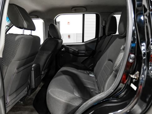 Used 2015 Nissan Xterra PRO-4X AWD/4WD image 35