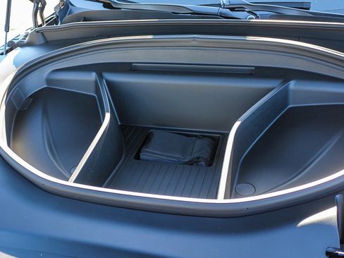 New 2025 Volvo EX90 Ultra w/ Protection Package Premier image 14